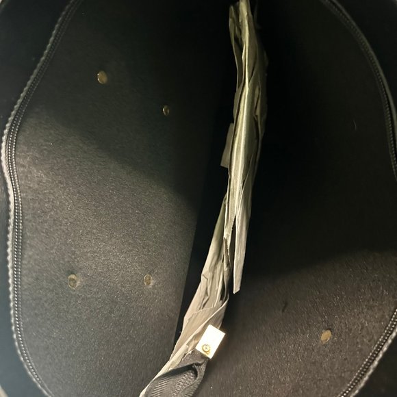 Lightweight Faux Leather Tote Bags with a Wristlet to Match - Picture 4 of 4